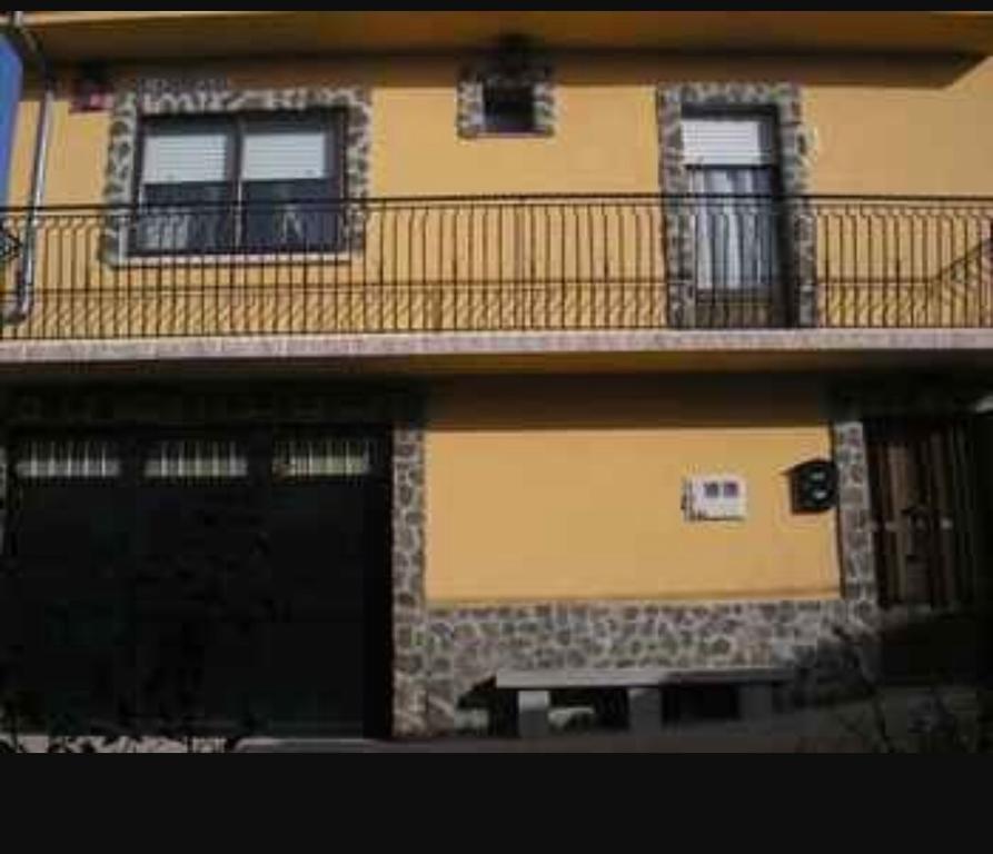Casa Rural El Carrascal Valdefuentes de Sangusin Bagian luar foto