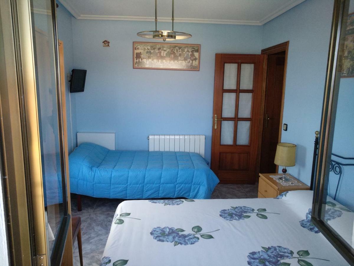 Casa Rural El Carrascal Valdefuentes de Sangusin Bagian luar foto